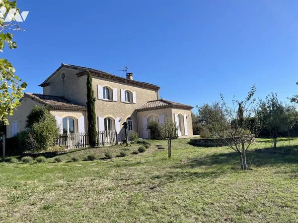 Maison 5 pièces 154 m²