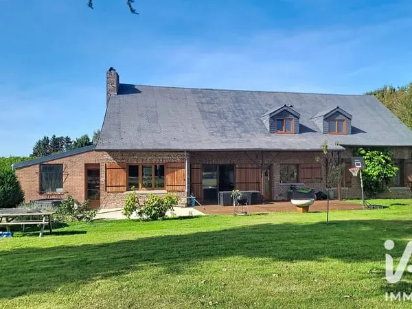 Maison 8 pièces 240 m²