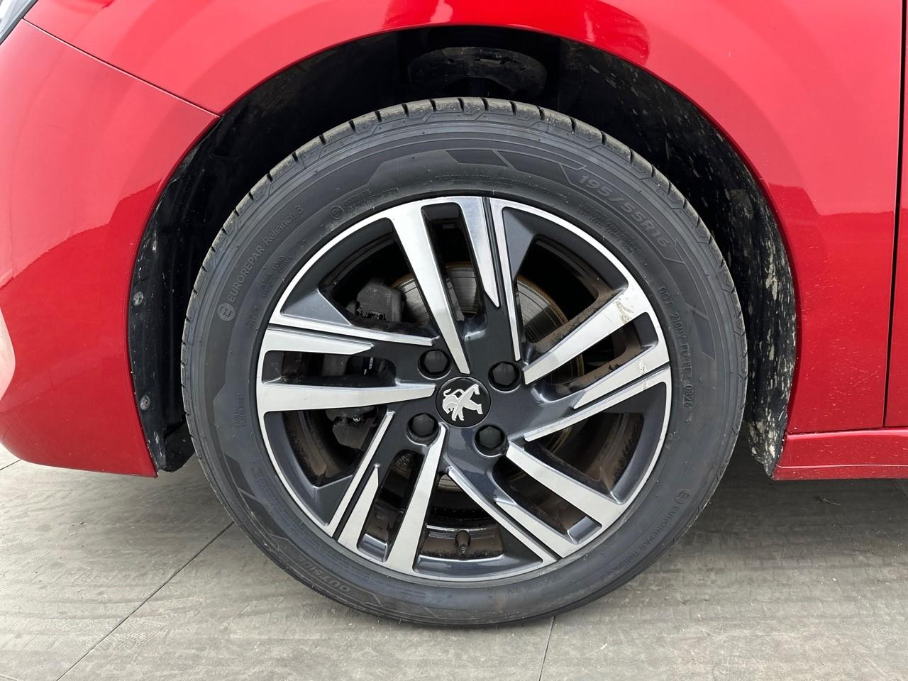 Peugeot 208 puretech 100 s&s eat8 active pack — photo 14
