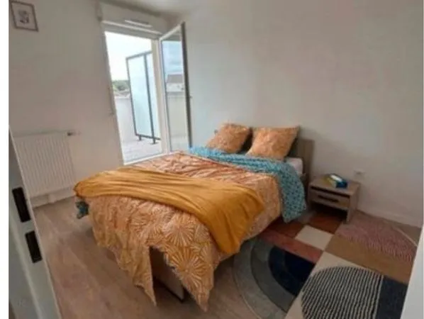 Chambre à louer avec salle de bain