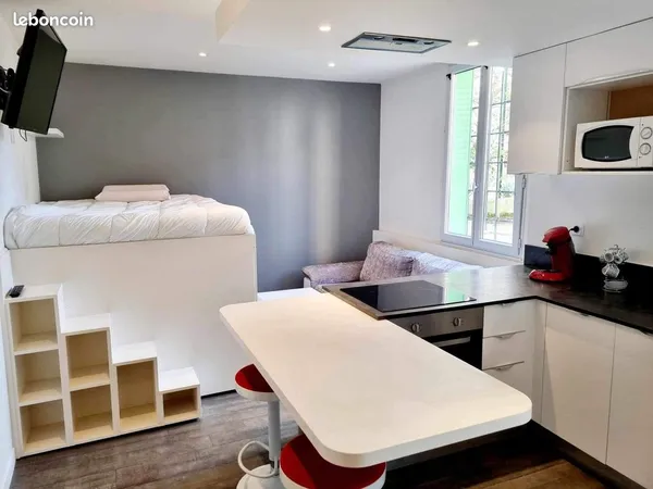 Studio Rénové et meublé Grenoble
