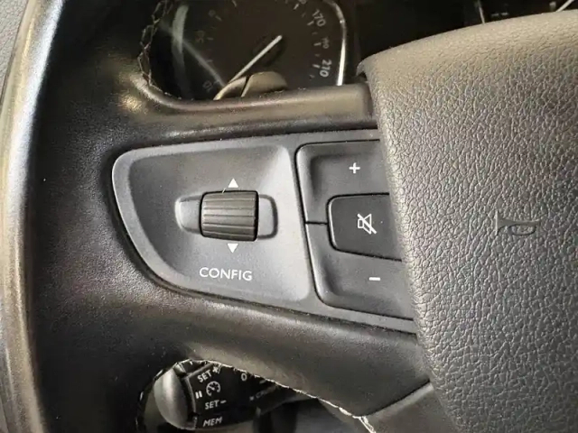 Opel Vivaro ca fixe l2 2.0 diesel 120 ch bva8 — photo 17