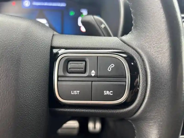 Citroën C5 Aircross hybride rechargeable 225 e-eat8 — photo 20