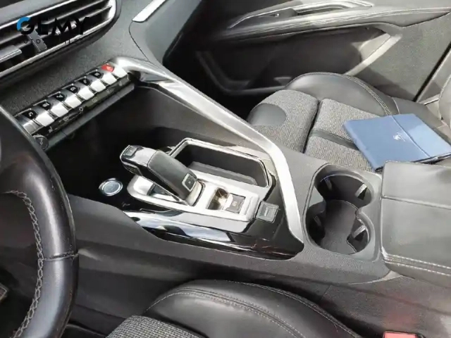 Peugeot 3008 1.2 puretech 130ch s&amp;s eat6 — photo 12