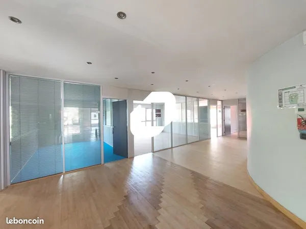 Bureaux 314 m²