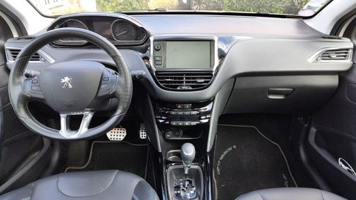 Peugeot 2008 1.2 PureTech 110 EAT6 - Crossway – 2019 – 34165 km – Essence – Boîte Automatique — photo 25