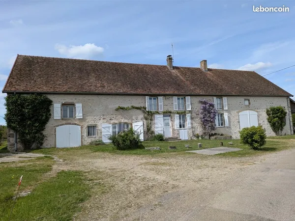 Maison 8 pièces 300 m²