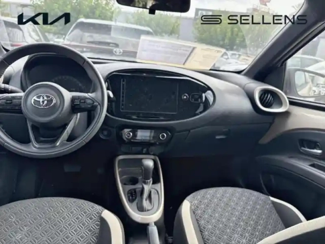 Toyota Aygo X 1.0 vvt-i 72ch design s-cvt — photo 3