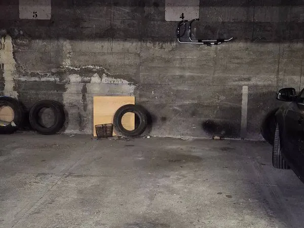 Parking 12 m²