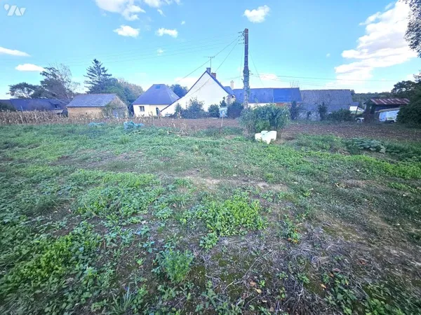 Terrain 900 m²