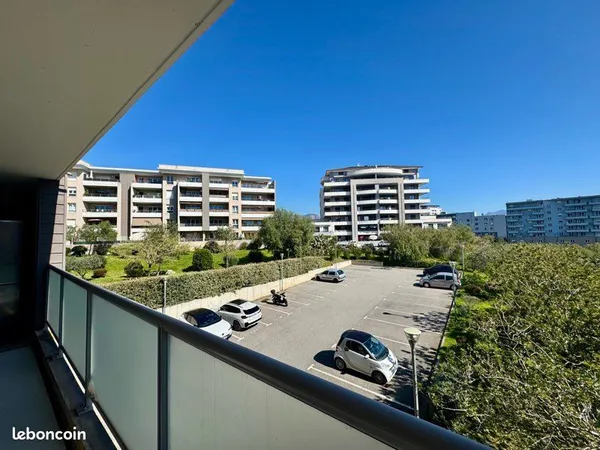 Vend appartement F3 63m2+ 15m2 de terrasse
