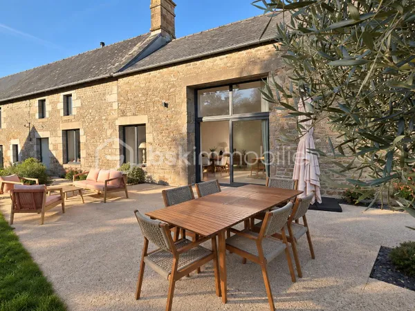 Maison 6 pièces 247 m²