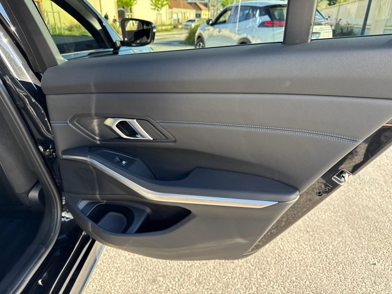 Bmw Serie 3 20da xdrive 190ch m sport — photo 27