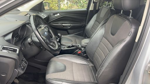 Ford Kuga 1.5 EcoBoost 150 4X2 - Titanium – 2016 – 168064 km – Essence – Boîte Manuelle — photo 8