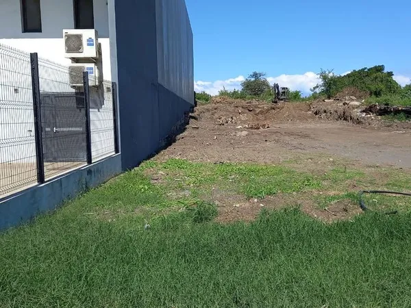 Terrain 996 m²