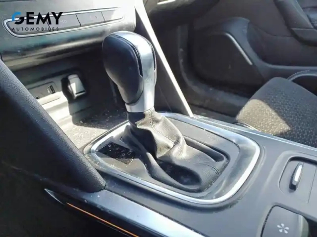 Renault Megane mégane iv berline blue dci 115 edc — photo 60
