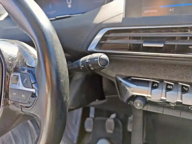 Peugeot 5008 puretech 130ch s&amp;s bvm6 — photo 14