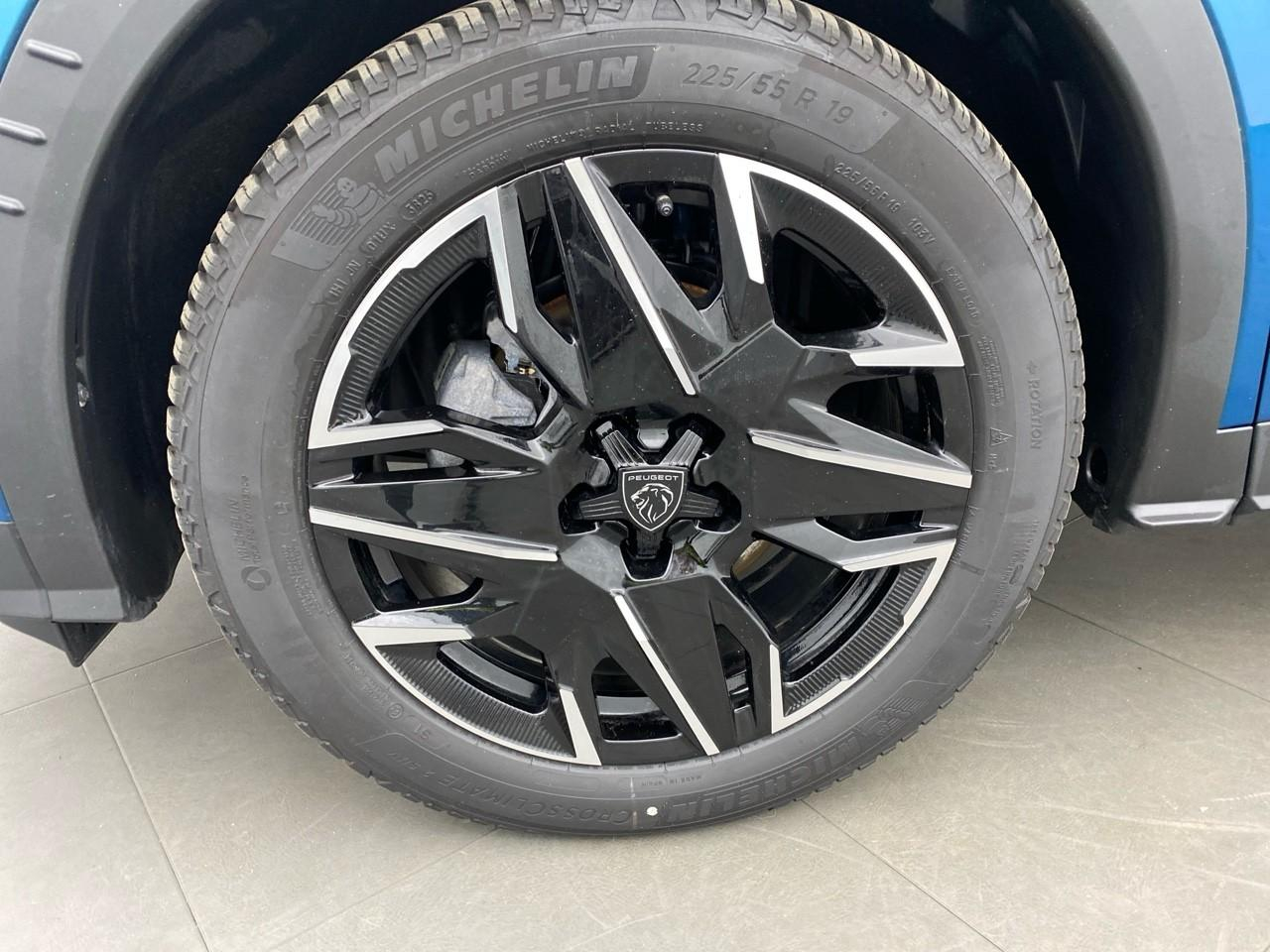Peugeot 3008 hybrid 145 e-dcs6 allure business — photo 11