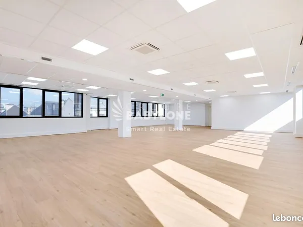 Bureaux 818 m²