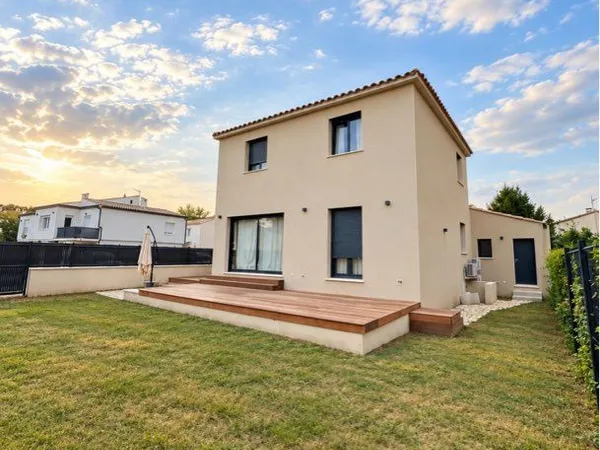 Maison T4 de 106 m² - 3 chambres - terrain 332 m² - garage - plein Sud