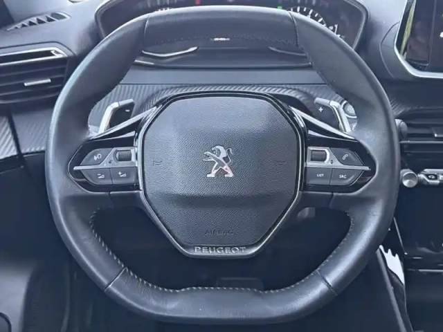 Peugeot 2008 puretech 130 s&amp;s eat8 — photo 9