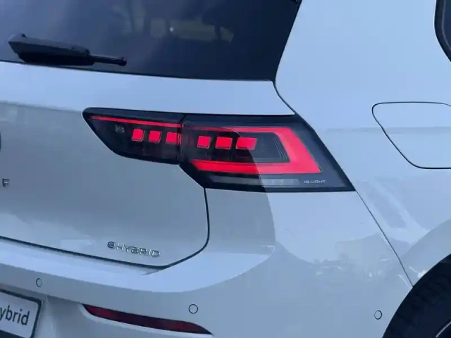 Volkswagen Golf 1.5 ehybrid 204 dsg6 — photo 10