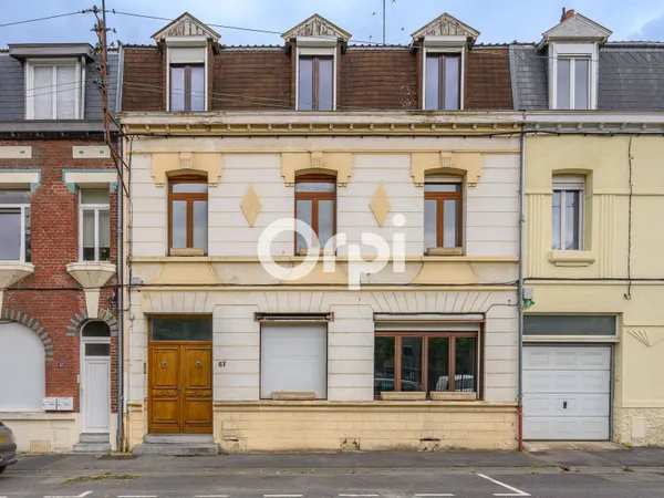 Maison 10 pièces 245 m²