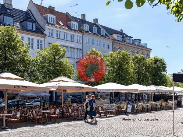 Entreprises Commerces / Vente Commerces - 230 m²