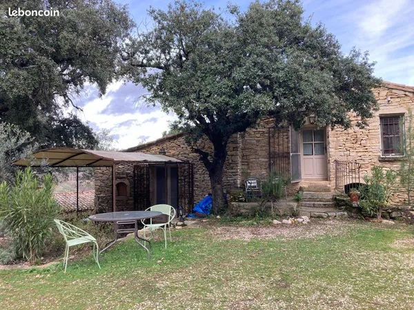 La Bastidonne à louer charmante maison T3 - au coeur de la campagne provençale dans propriété privée