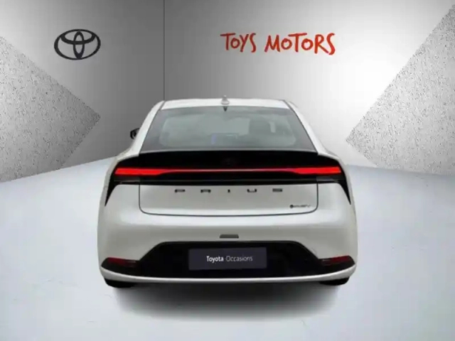 Toyota Prius hybride rechargeable 223ch design phe — photo 22