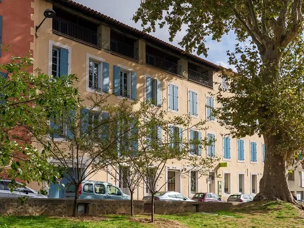 CARCASSONNE ? JARDIN DES PLANTES - Vaste appartement T4 traversant de 103,60m² - Parking à proximité