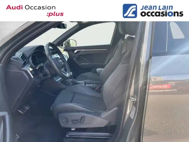 Audi Q3 35 tfsi 150 ch s tronic 7 — photo 19