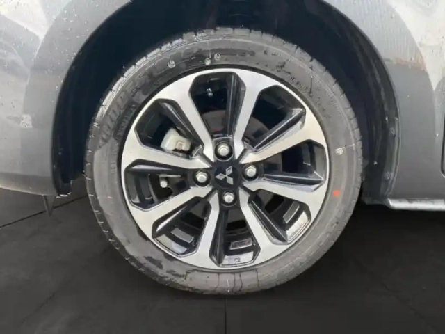Mitsubishi Space Star 1.2 mivec 71ch red line edition 2024 — photo 14