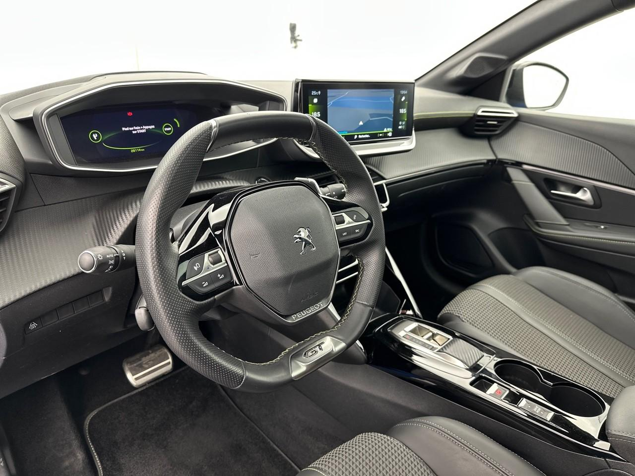 Peugeot 208 puretech 100 s&s eat8 gt — photo 8