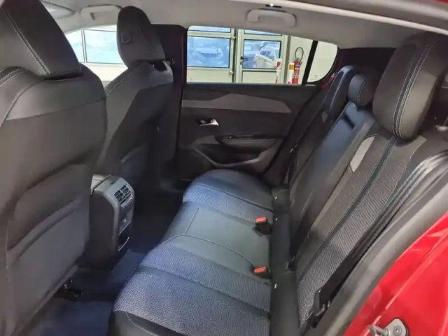 Peugeot 308 hybrid 145 e-dcs6 — photo 30