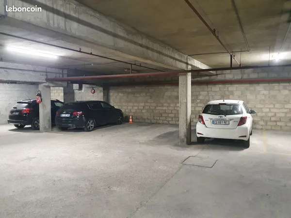 Place de parking 34 rue D'Oran 75018 Paris