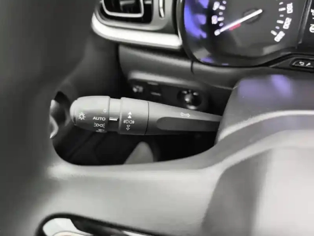 Citroën C3 puretech 83 s&amp;s bvm5 shine — photo 18