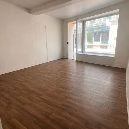 Local commercial 45 m² PAU