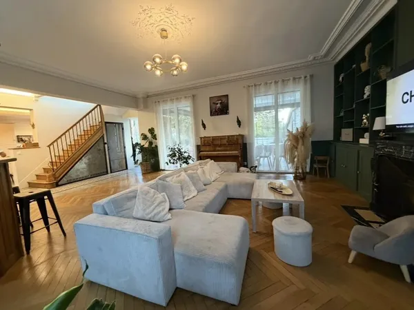 Superbe maison de 245 m² à Forges-les-Eaux, 6 chambres