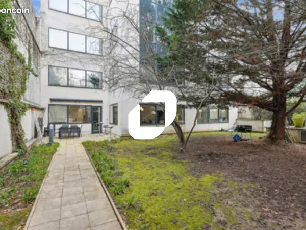 Bureaux 187 m²
