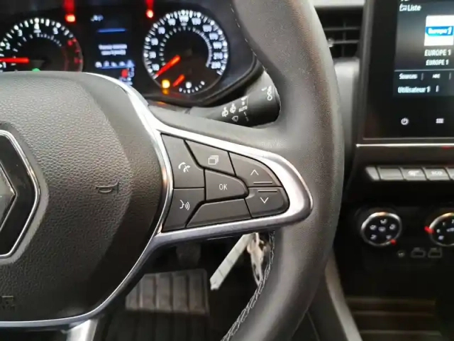 Renault Clio tce 90 — photo 31