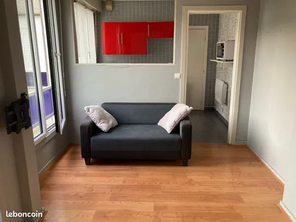 Lille centre location studio sécurisé calme et lumineux