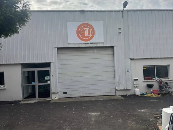 Entrepôt 1176 m²