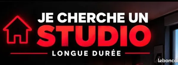Femme avec petit chien cherche studio