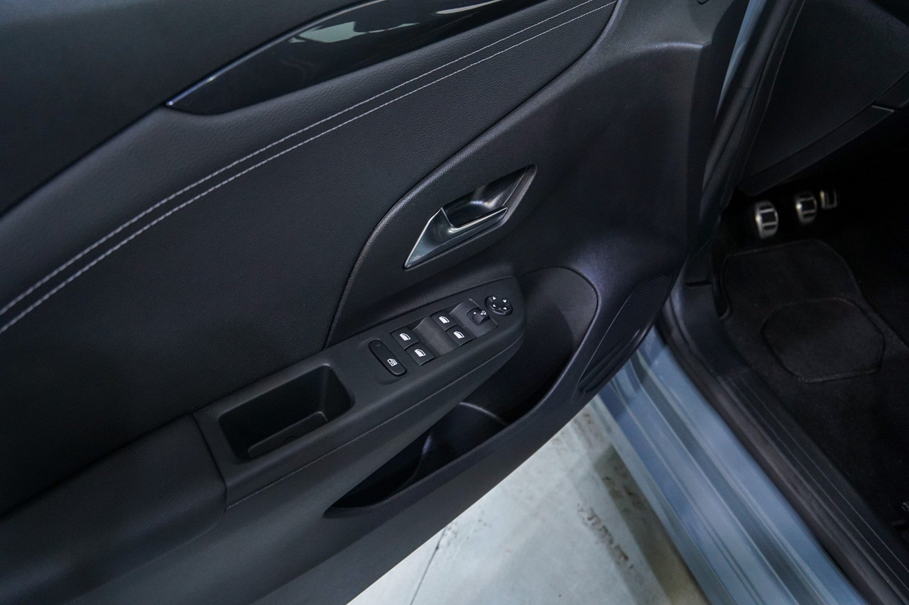 Opel Corsa — photo 17
