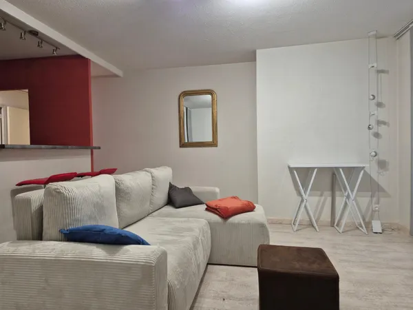 APPARTEMENT 2 PIECES AVEC BALCON
