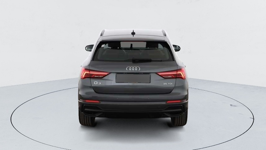 Audi Q3 — photo 6