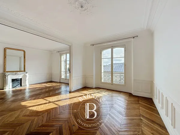 Le service location de la Maison BARNES vous propose ce bien :