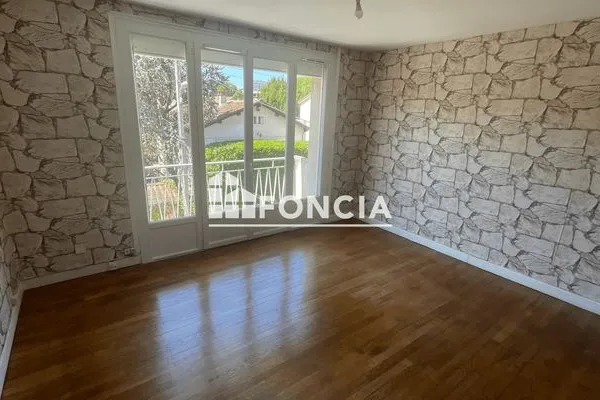Appartement 4 pièces 74 m²