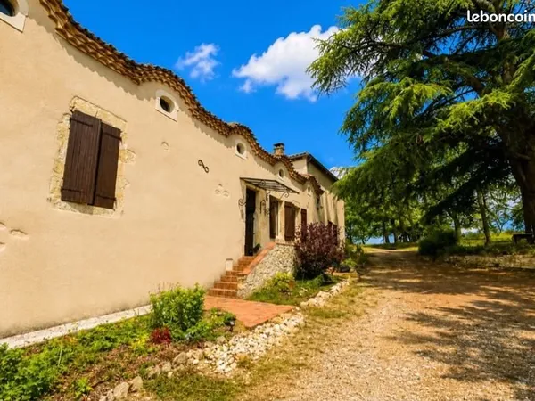 Maison 13 pièces 490 m²